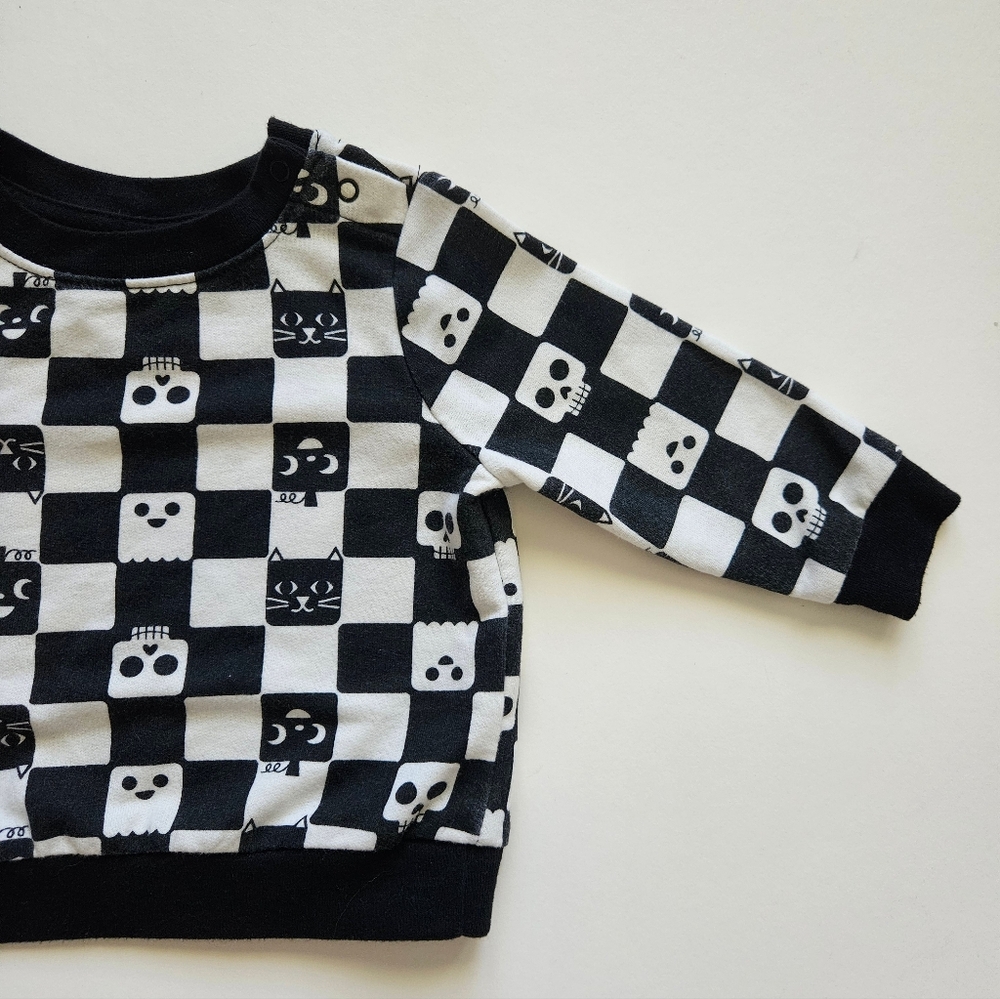 2T pullover sweatshirt skulls and checked